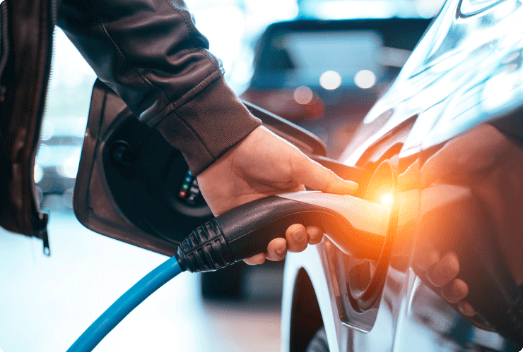 Auto Elettrica in ricarica